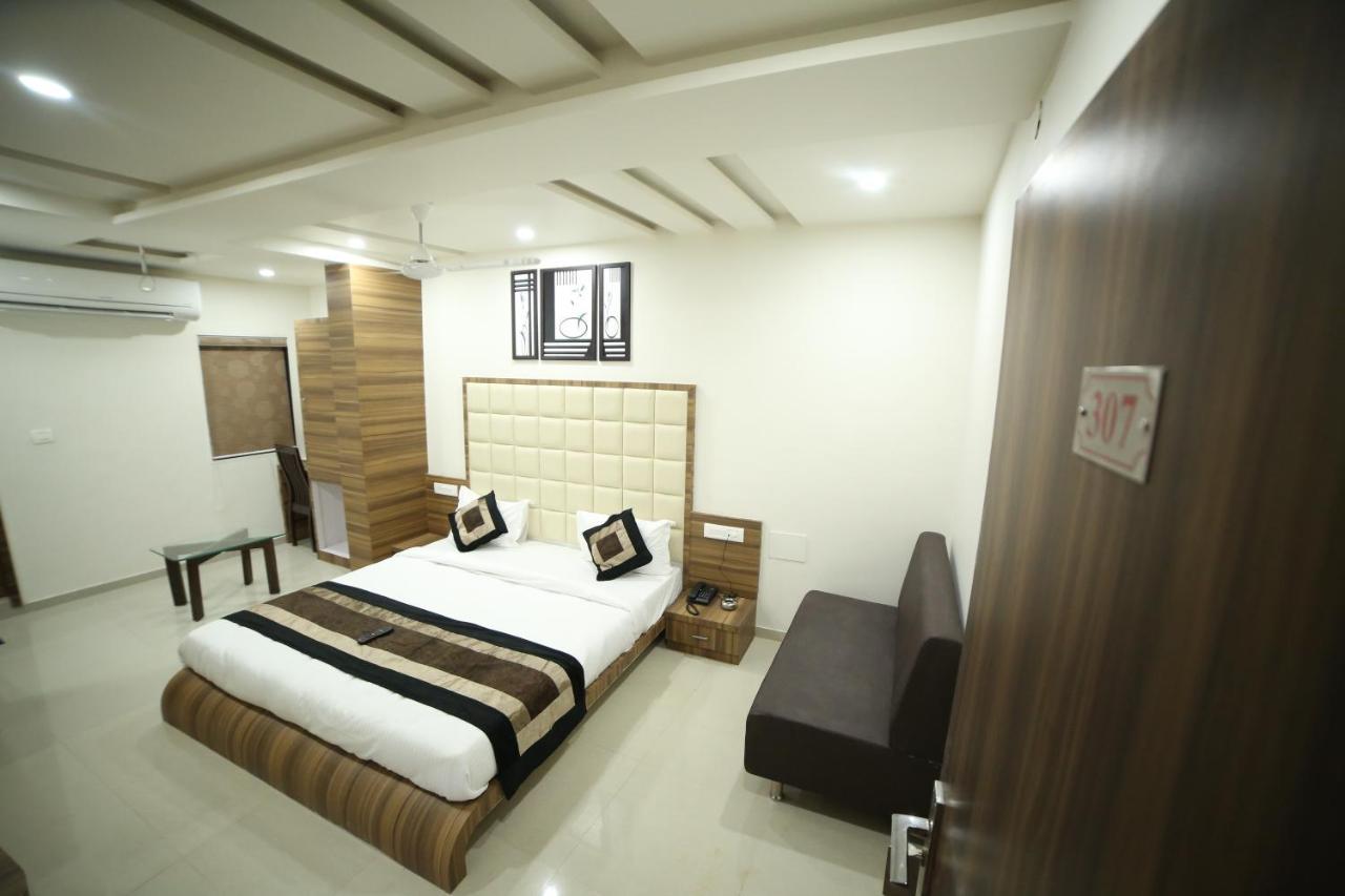 Hotel City Inn Rajkot Exterior foto